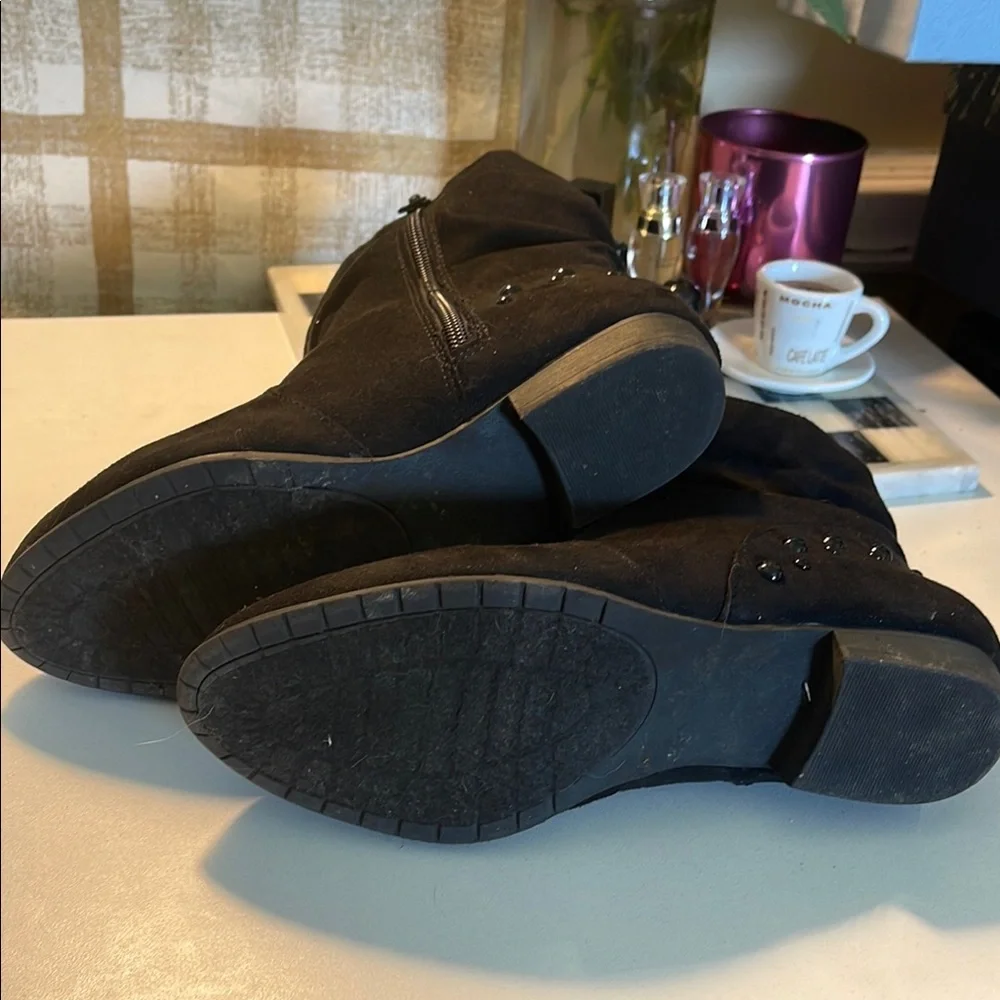 SO Black Ankle Booties with Suede Finish - Picture 10 of 16